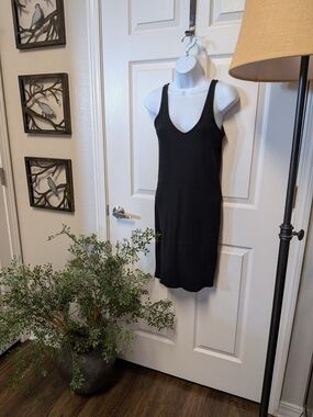 H&M Sleek Black V-Neck Ribbed Slip Dress